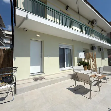 Zoe Apartment